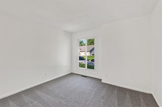 5605 Verlin Drive, Parkville, MO 64152