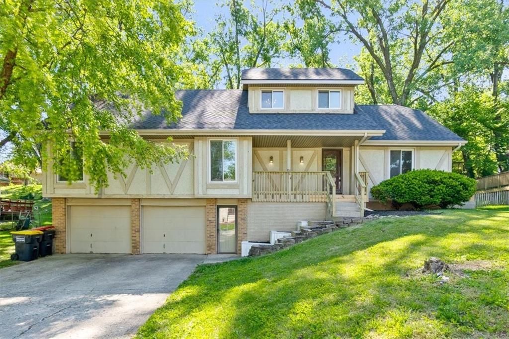 5605 Verlin Drive, Parkville, MO 64152