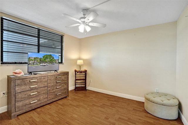 901 Colony Point Circle 501, Pembroke Pines, FL 33026