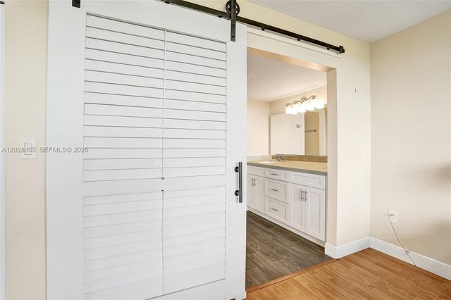 901 Colony Point Circle 501, Pembroke Pines, FL 33026