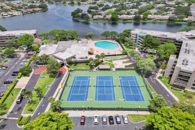901 Colony Point Circle 501, Pembroke Pines, FL 33026