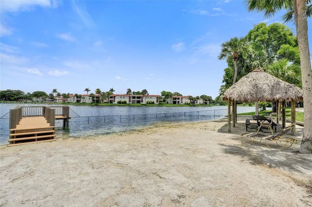 901 Colony Point Circle 501, Pembroke Pines, FL 33026