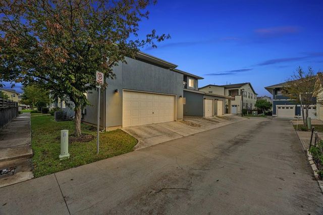 2025 Simond Ave D, Austin, TX 78723