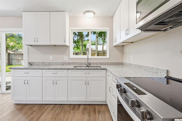 4767 Beechaven St, Houston, TX 77053