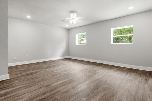 4767 Beechaven St, Houston, TX 77053