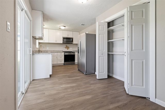 4767 Beechaven St, Houston, TX 77053