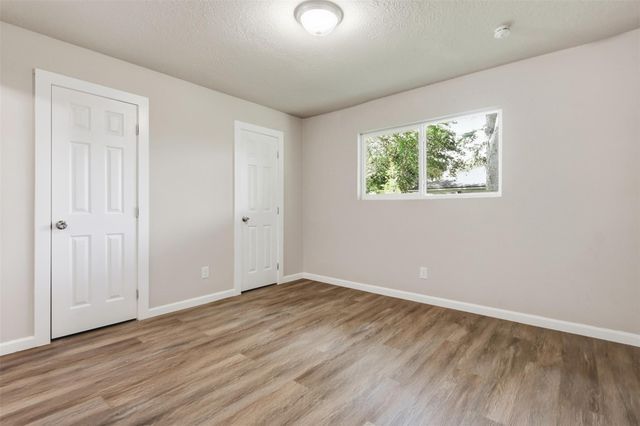 4767 Beechaven St, Houston, TX 77053