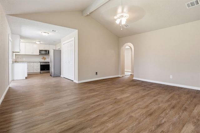 4767 Beechaven St, Houston, TX 77053