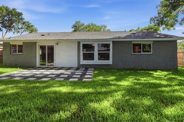 4767 Beechaven St, Houston, TX 77053