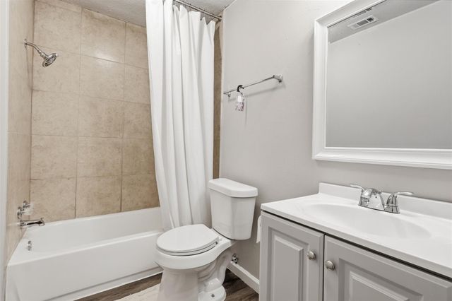4767 Beechaven St, Houston, TX 77053
