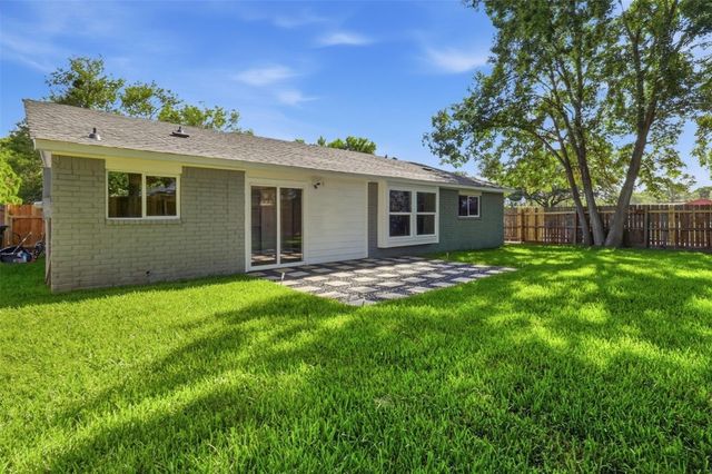 4767 Beechaven St, Houston, TX 77053