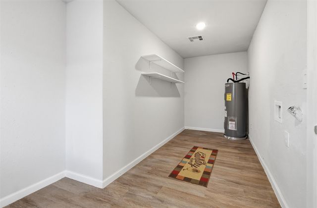 4767 Beechaven St, Houston, TX 77053