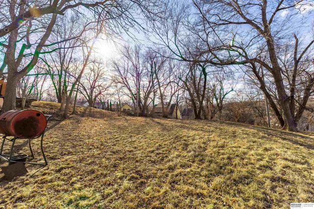 3936 N 40th Street, Omaha, NE 68111