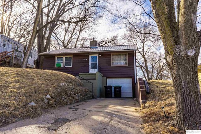 3936 N 40th Street, Omaha, NE 68111