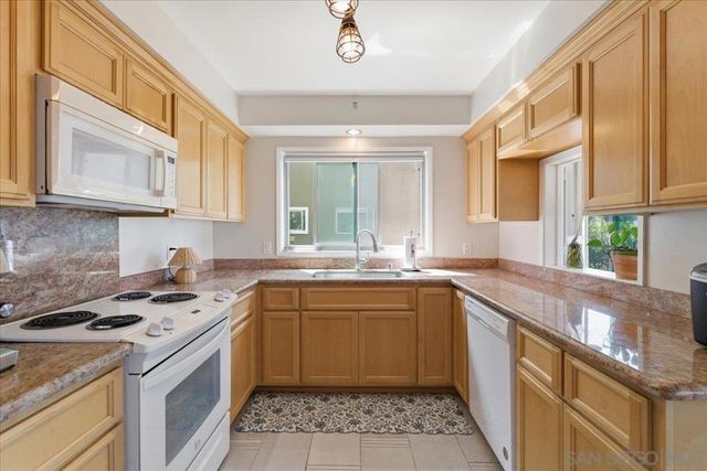 5367 La Jolla Unit 52, La Jolla, CA 92037