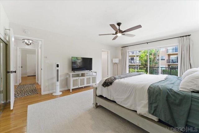 5367 La Jolla Unit 52, La Jolla, CA 92037
