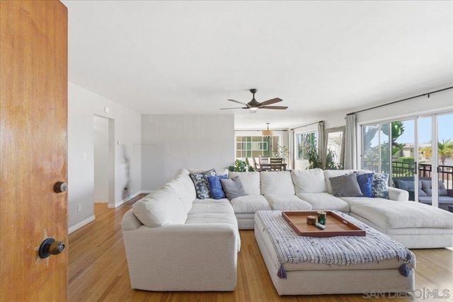 5367 La Jolla Unit 52, La Jolla, CA 92037
