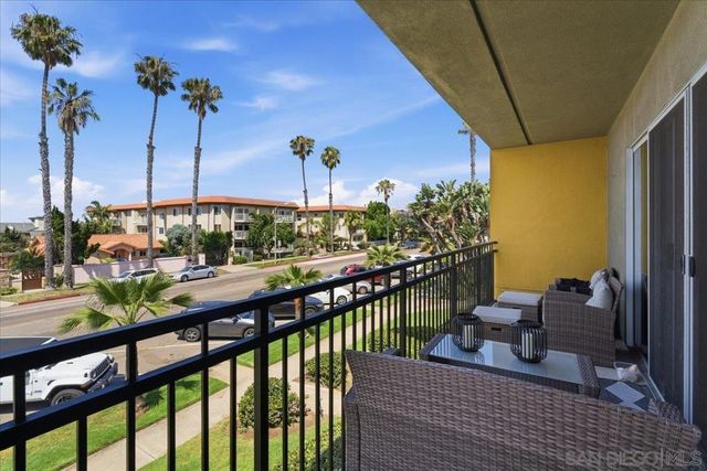 5367 La Jolla Unit 52, La Jolla, CA 92037