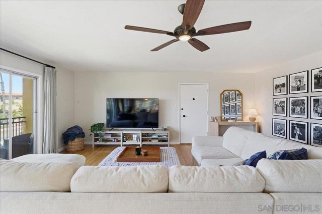 5367 La Jolla Unit 52, La Jolla, CA 92037