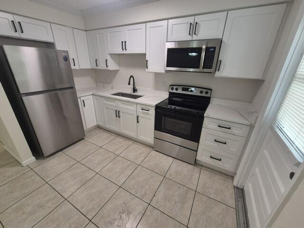 3610 Taylor Street 3, Hollywood, FL 33021