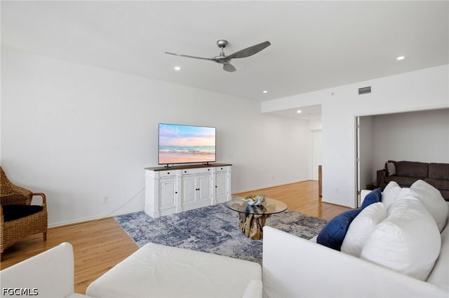 4141 Bay Beach LN 463, Fort Myers Beach, FL 33931