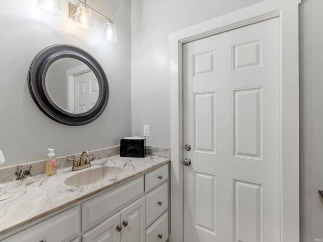 1115 Helen Court, Boonville, IN 47601