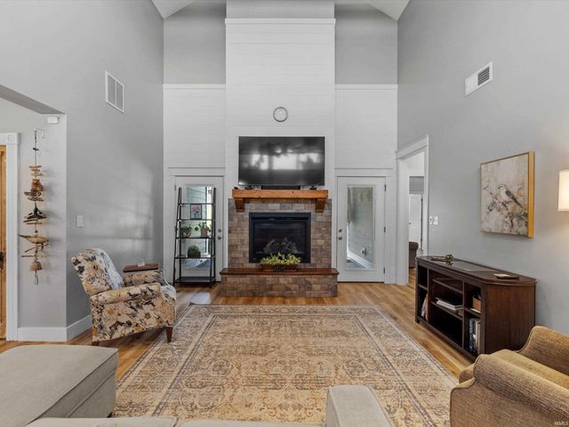 1115 Helen Court, Boonville, IN 47601