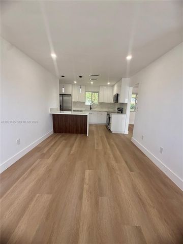 9051 SW 200th St, Cutler Bay, FL 33157