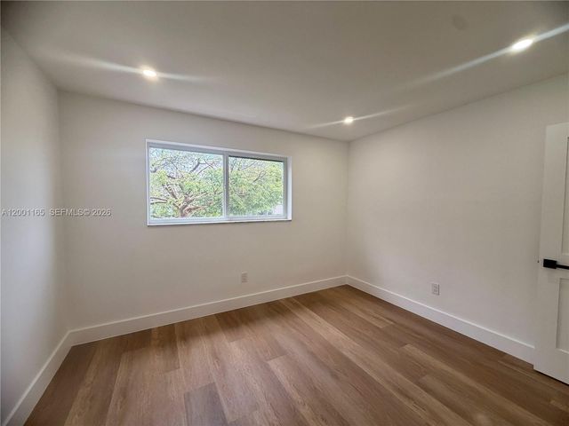 9051 SW 200th St, Cutler Bay, FL 33157