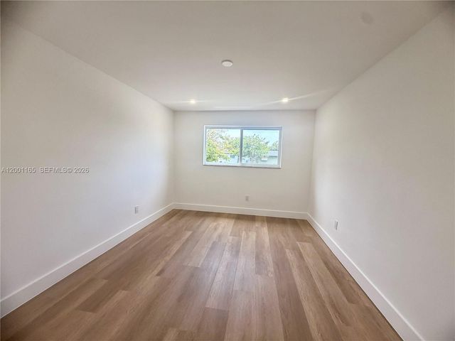 9051 SW 200th St, Cutler Bay, FL 33157