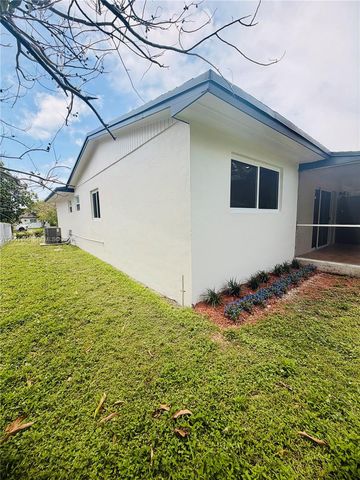 9051 SW 200th St, Cutler Bay, FL 33157