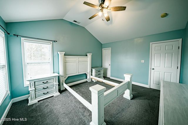 136 Old Millstone Landing Lane, Sneads Ferry, NC 28460