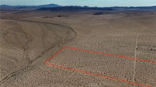 763 Esaw (NEAR), Lucerne Valley, CA 92356