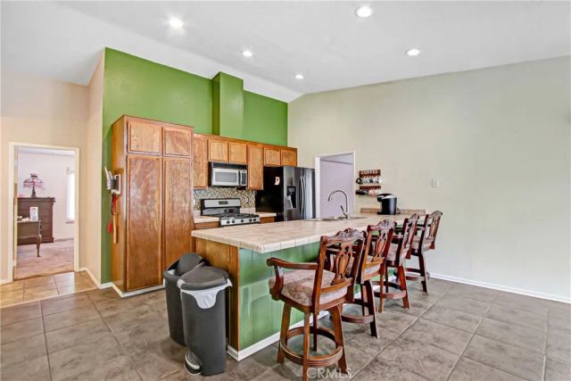 1535 E Hazeltine, Ontario, CA 91761