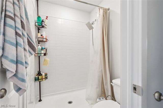 572 Auld Farm Circle, Akron, OH 44320