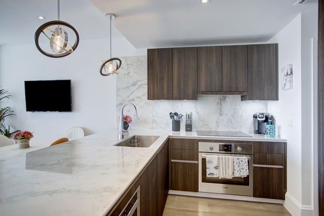 1701 Hermann Drive 17A, Houston, TX 77004