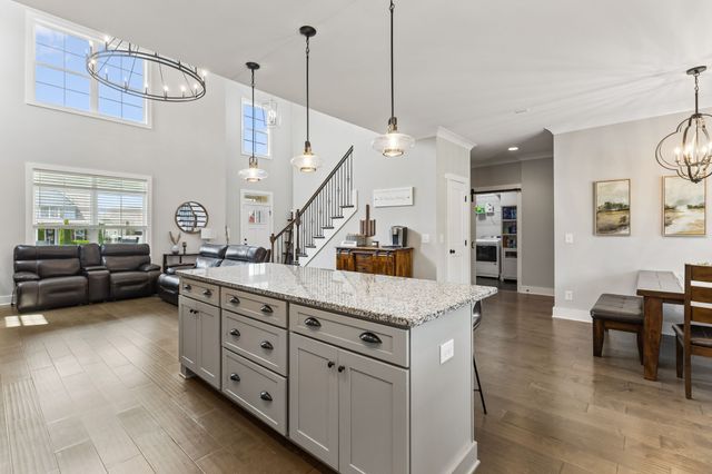2044 Trout Trl, Murfreesboro, TN 37129