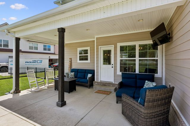 2044 Trout Trl, Murfreesboro, TN 37129