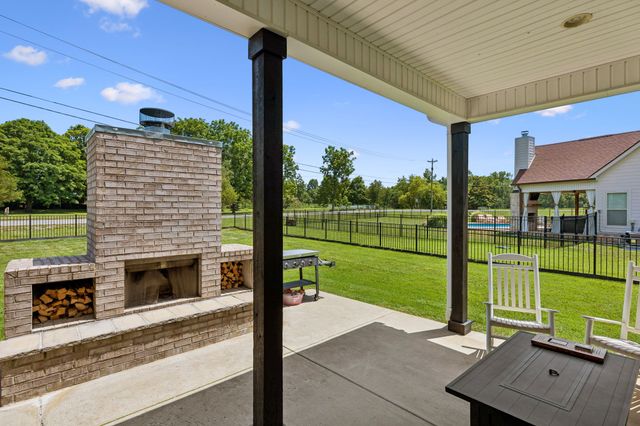 2044 Trout Trl, Murfreesboro, TN 37129