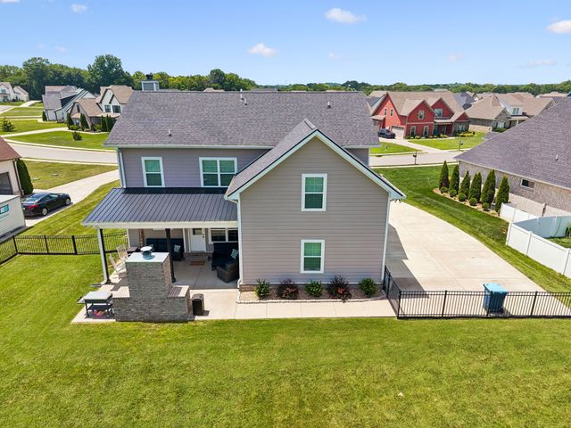 2044 Trout Trl, Murfreesboro, TN 37129