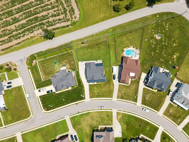 2044 Trout Trl, Murfreesboro, TN 37129