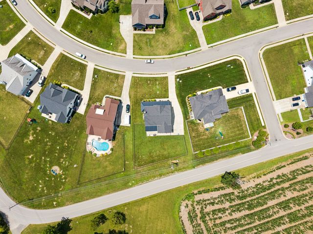 2044 Trout Trl, Murfreesboro, TN 37129