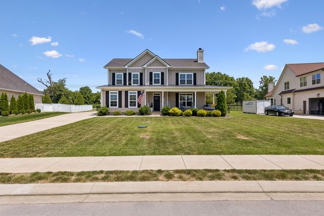 2044 Trout Trl, Murfreesboro, TN 37129