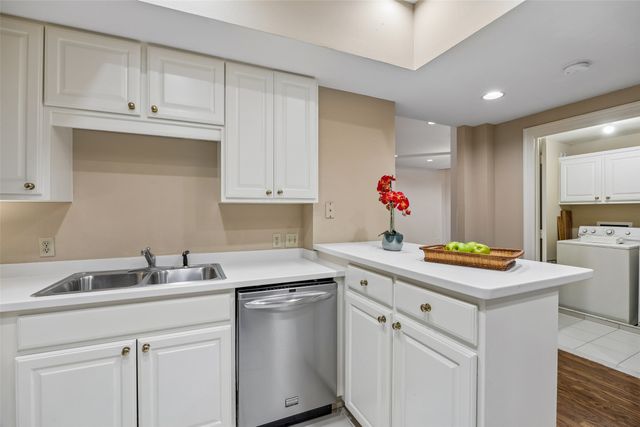 5200 Keller Springs Road 110, Dallas, TX 75248