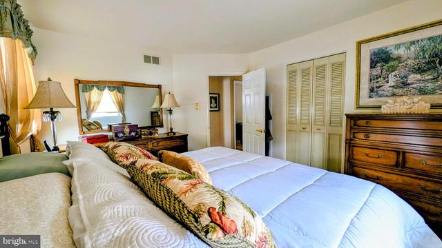 125 WILLOW WAY, Folsom, PA 19033