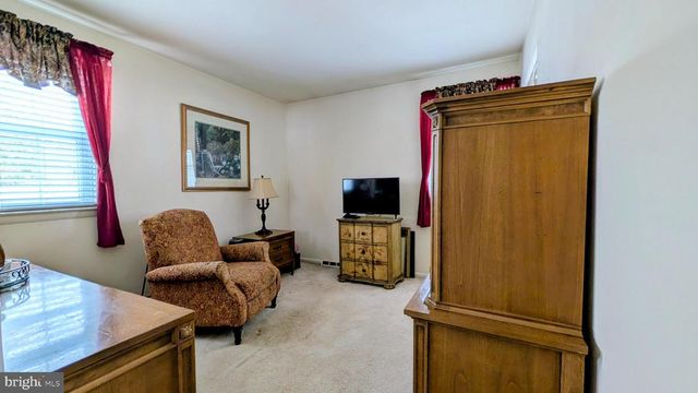 125 WILLOW WAY, Folsom, PA 19033