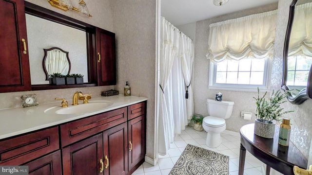 125 WILLOW WAY, Folsom, PA 19033