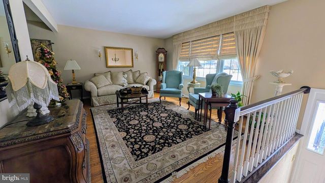 125 WILLOW WAY, Folsom, PA 19033