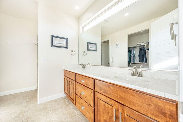 687 N MILLCREEK SPRINGS DR, Washington, UT 84780