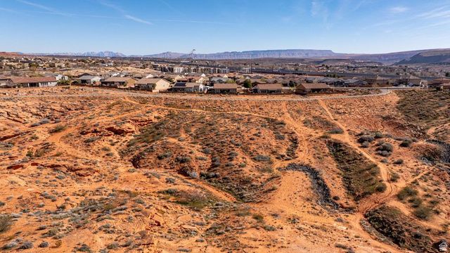 687 N MILLCREEK SPRINGS DR, Washington, UT 84780